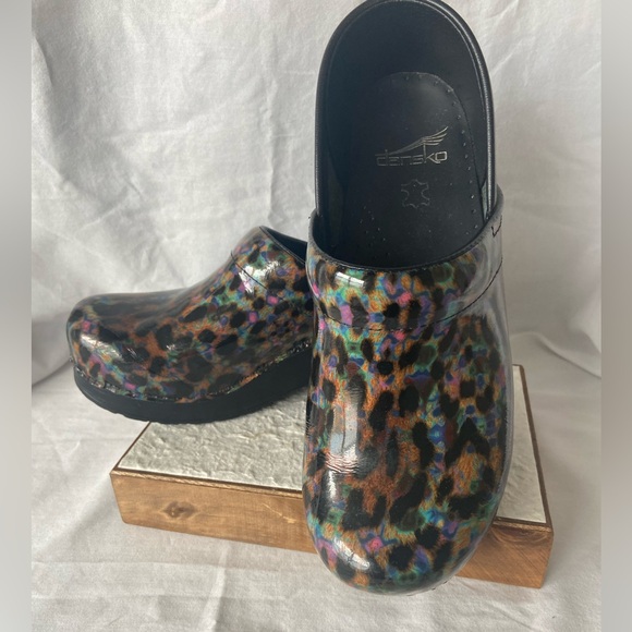 Dansko Multicolor Print Comfort Slip-on Clog Patent Leather Shoe - Picture 3 of 8